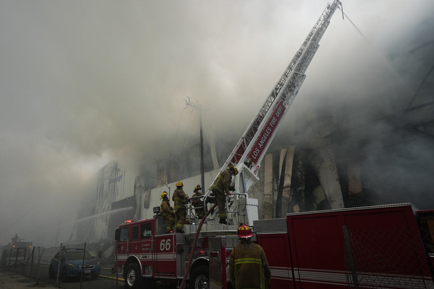 LA Mayor Bass declares emergency to secure resources to help fight warehouse fire | iNwheels