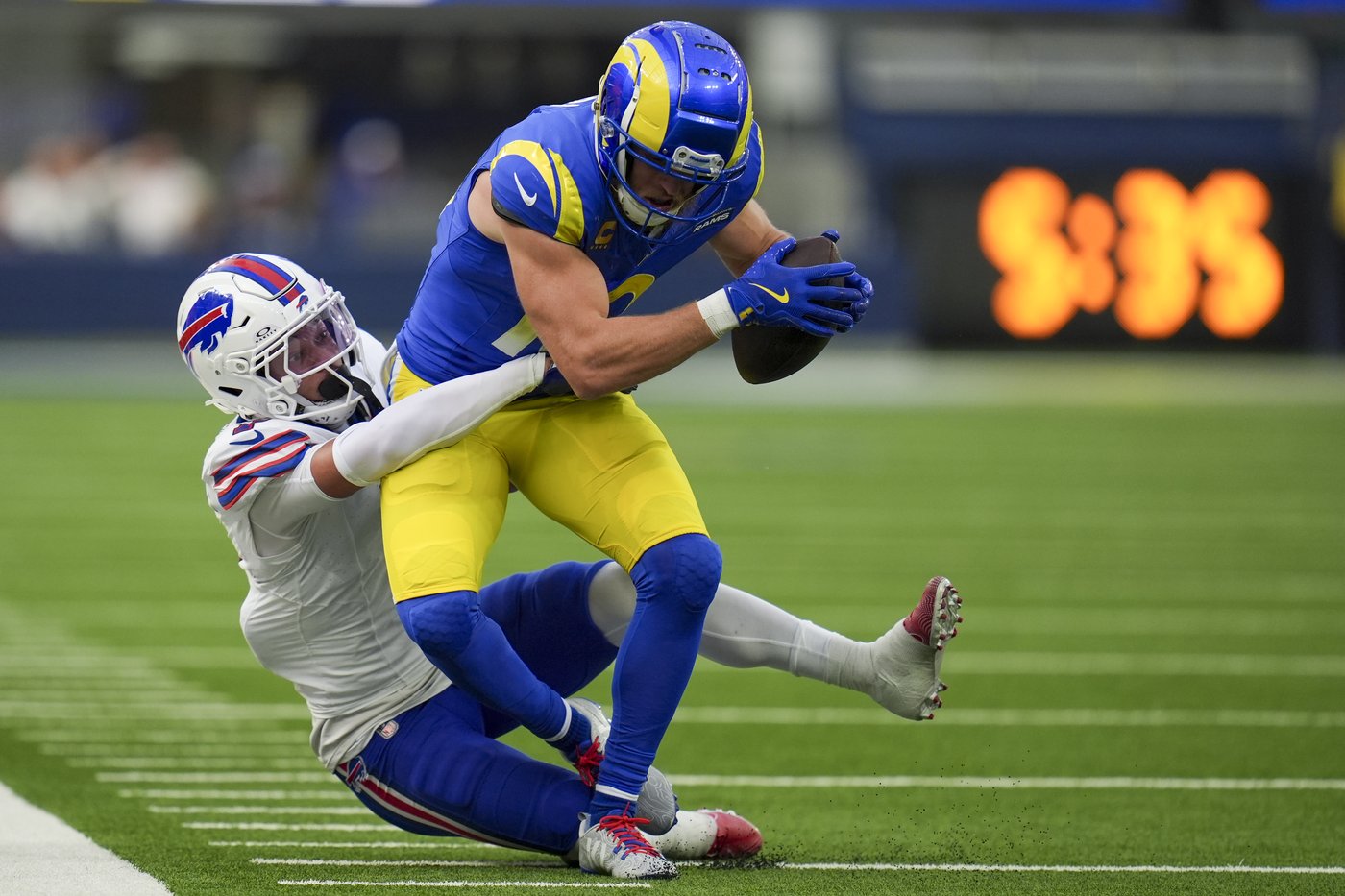 Bills defense out to prove against high-scoring Lions that it's better than its dud vs. Rams | iNFOnews.ca Bills defense out to prove against high-scoring Lions that it's better than its dud vs. Rams | iNFOnews.ca