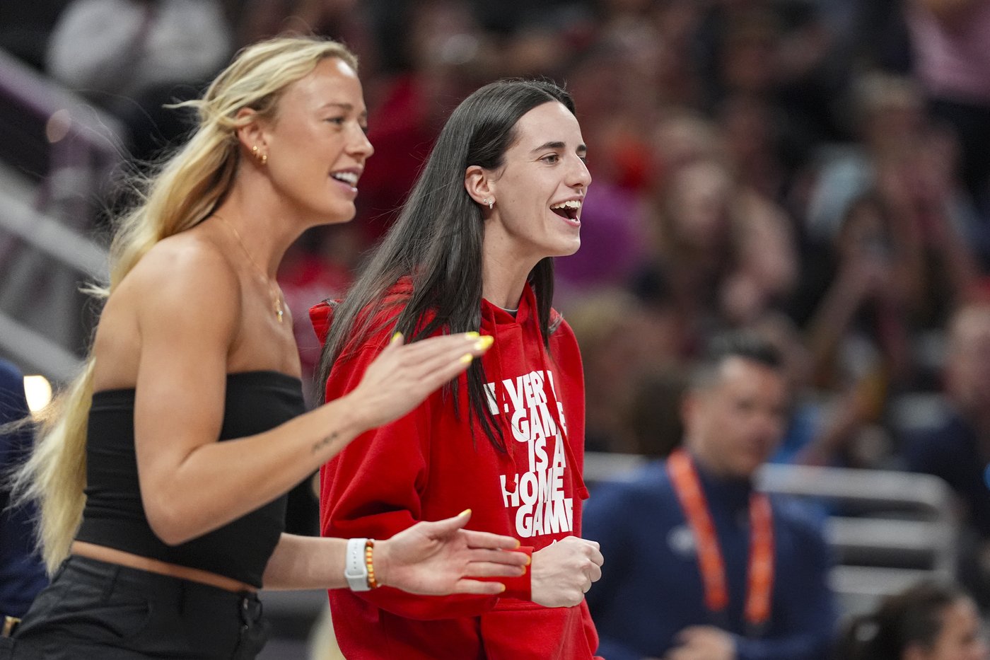 Caitlin Clark will miss 5th game with quad strain but could soon start 'ramping back up' | iNFOnews.ca