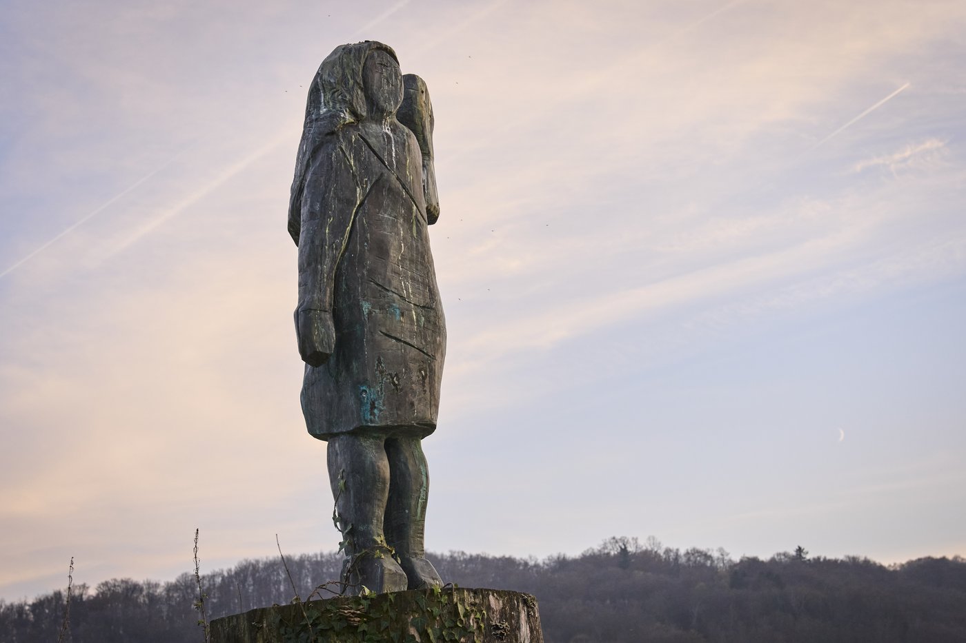 Police investigate disappearance of Melania Trump's statue in her native Slovenia | iNFOnews.ca Police investigate disappearance of Melania Trump's statue in her native Slovenia | iNFOnews.ca