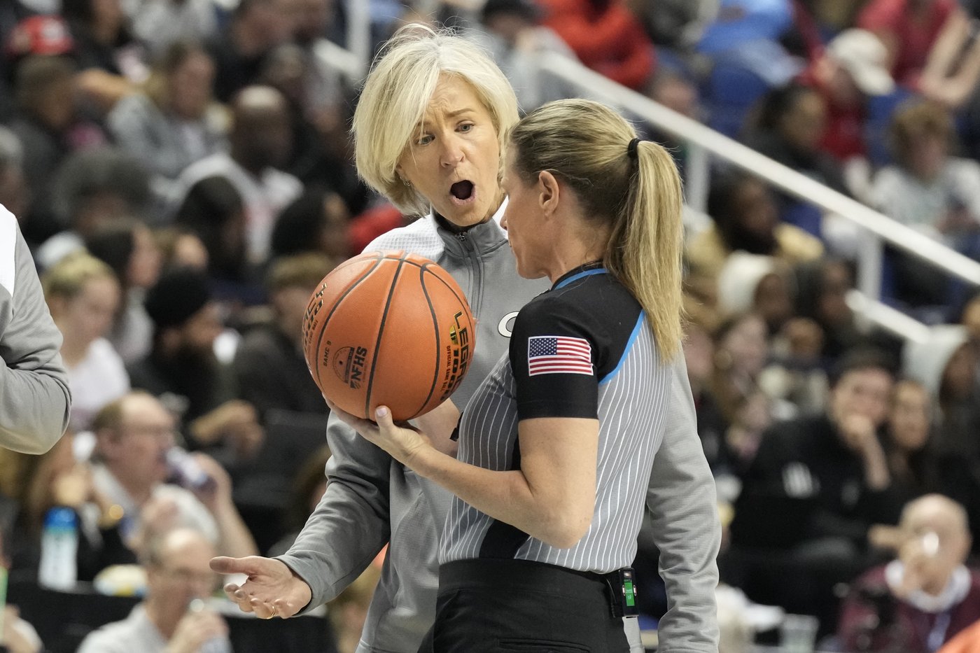 Former U.S. head coach Fortner takes over Canada’s senior women’s basketball team | iNFOnews.ca