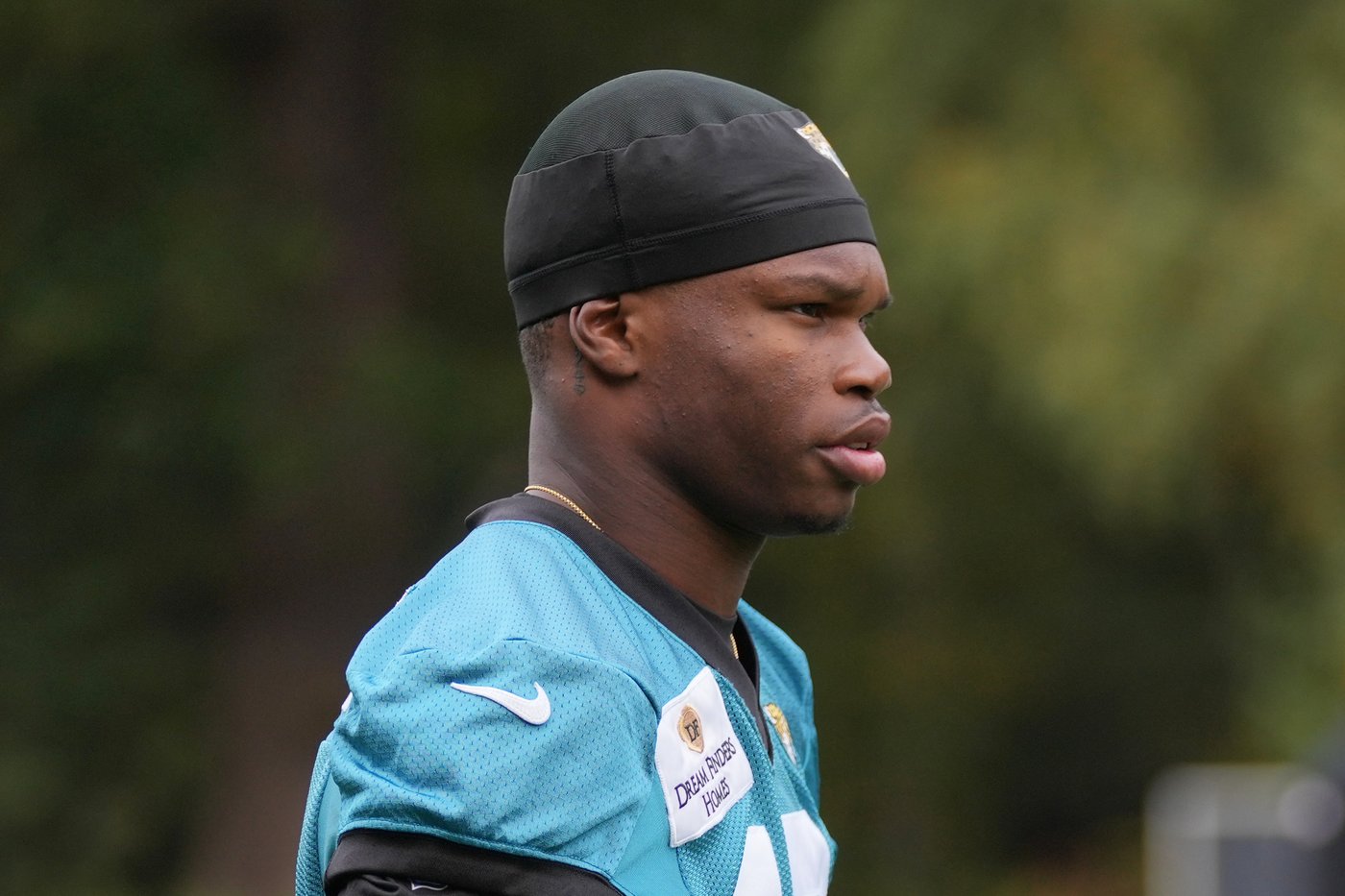 Jaguars place two-way star Travis Hunter on injured reserve with a right knee injury | iNFOnews.ca