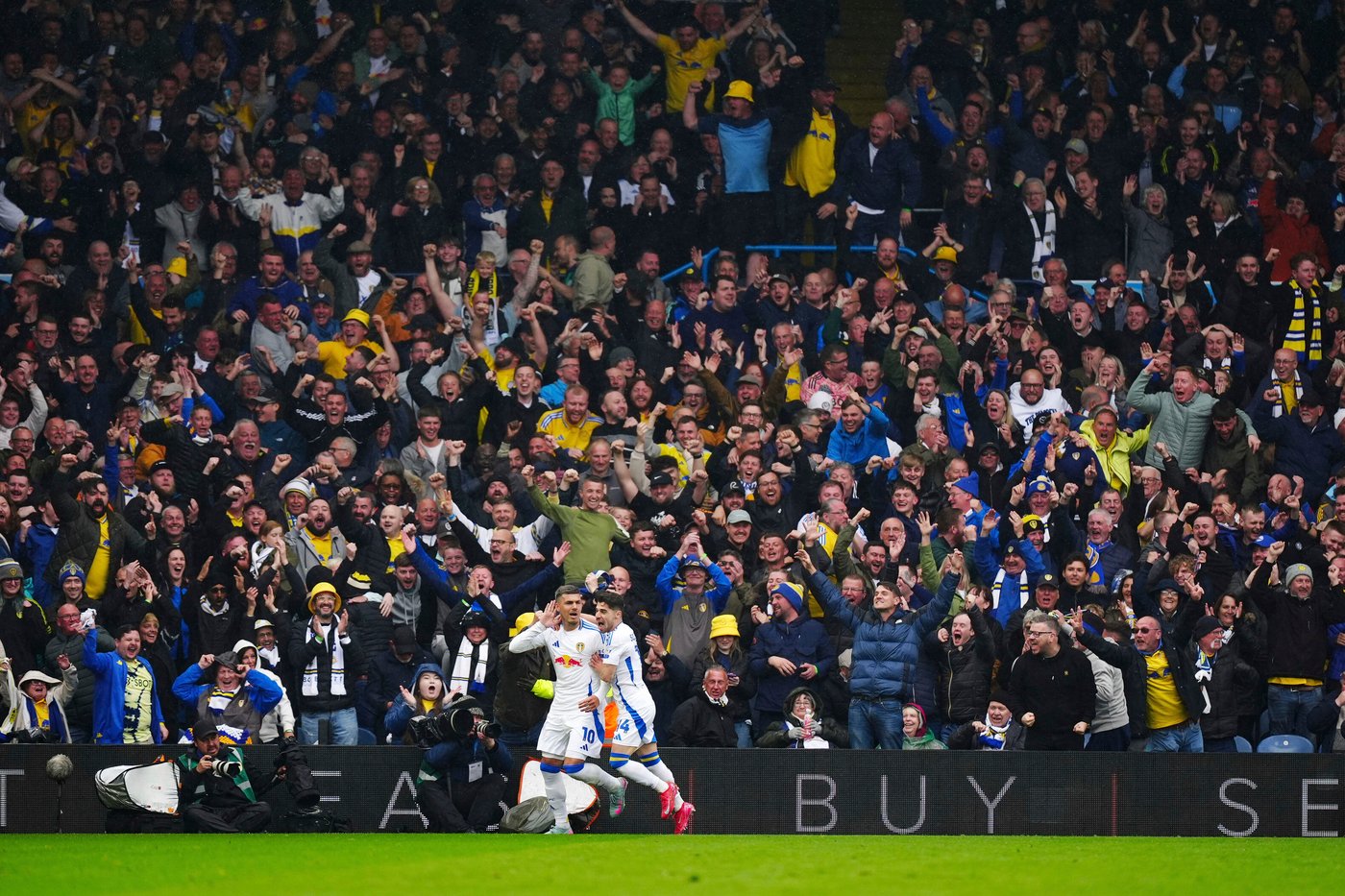 Forest beats Spurs to move into third and Leeds and Burnley win promotion from the Championship | iNFOnews.ca Forest beats Spurs to move into third and Leeds and Burnley win promotion from the Championship | iNFOnews.ca