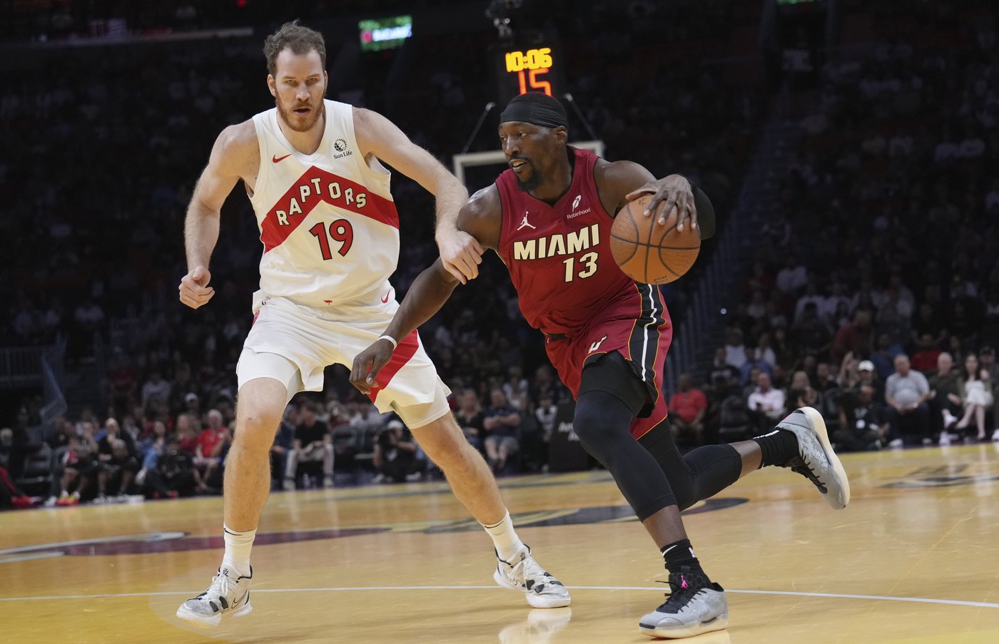 Butler scores 26, Herro adds 23 and Adebayo has triple-double as Miami tops Toronto 121-111 | iNFOnews.ca Butler scores 26, Herro adds 23 and Adebayo has triple-double as Miami tops Toronto 121-111 | iNFOnews.ca