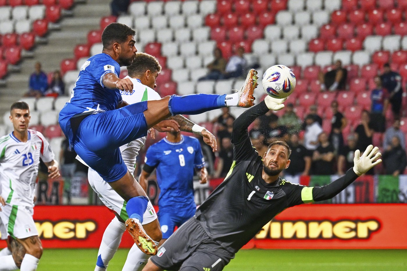 Guardiola ready to 'adapt' to Donnarumma's strengths after Ederson's exit from Man City | iNFOnews.ca Guardiola ready to 'adapt' to Donnarumma's strengths after Ederson's exit from Man City | iNFOnews.ca