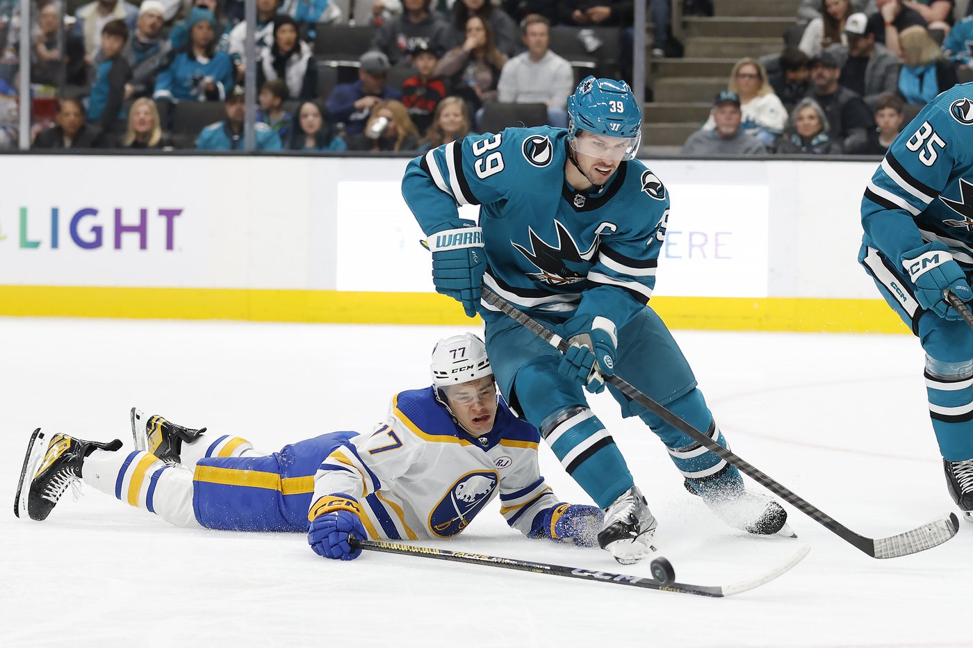 Celebrini makes his practice debut for the Sharks, while Couture waits to get back on the ice | iNFOnews.ca