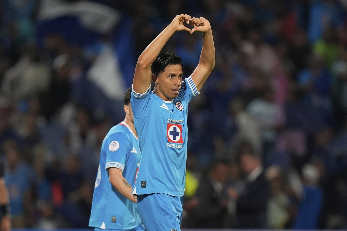 Cruz Azul whips Vancouver Whitecaps 5-0 to win CONCACAF Champions Cup | iNFOnews.ca