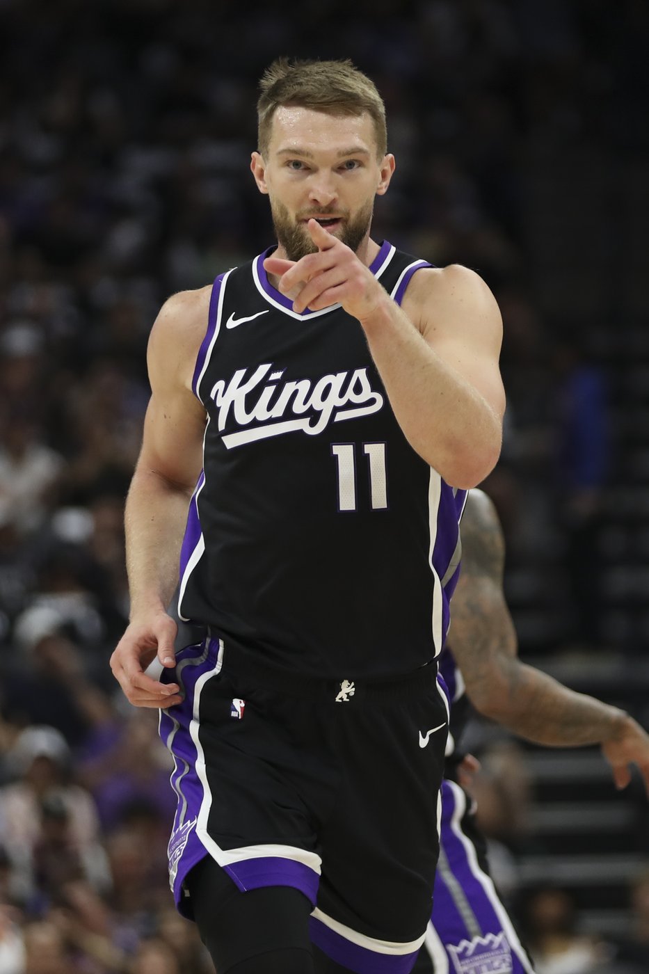 Sabonis, Valanciunas lead Kings past Suns in finale | iNFOnews.ca Sabonis, Valanciunas lead Kings past Suns in finale | iNFOnews.ca