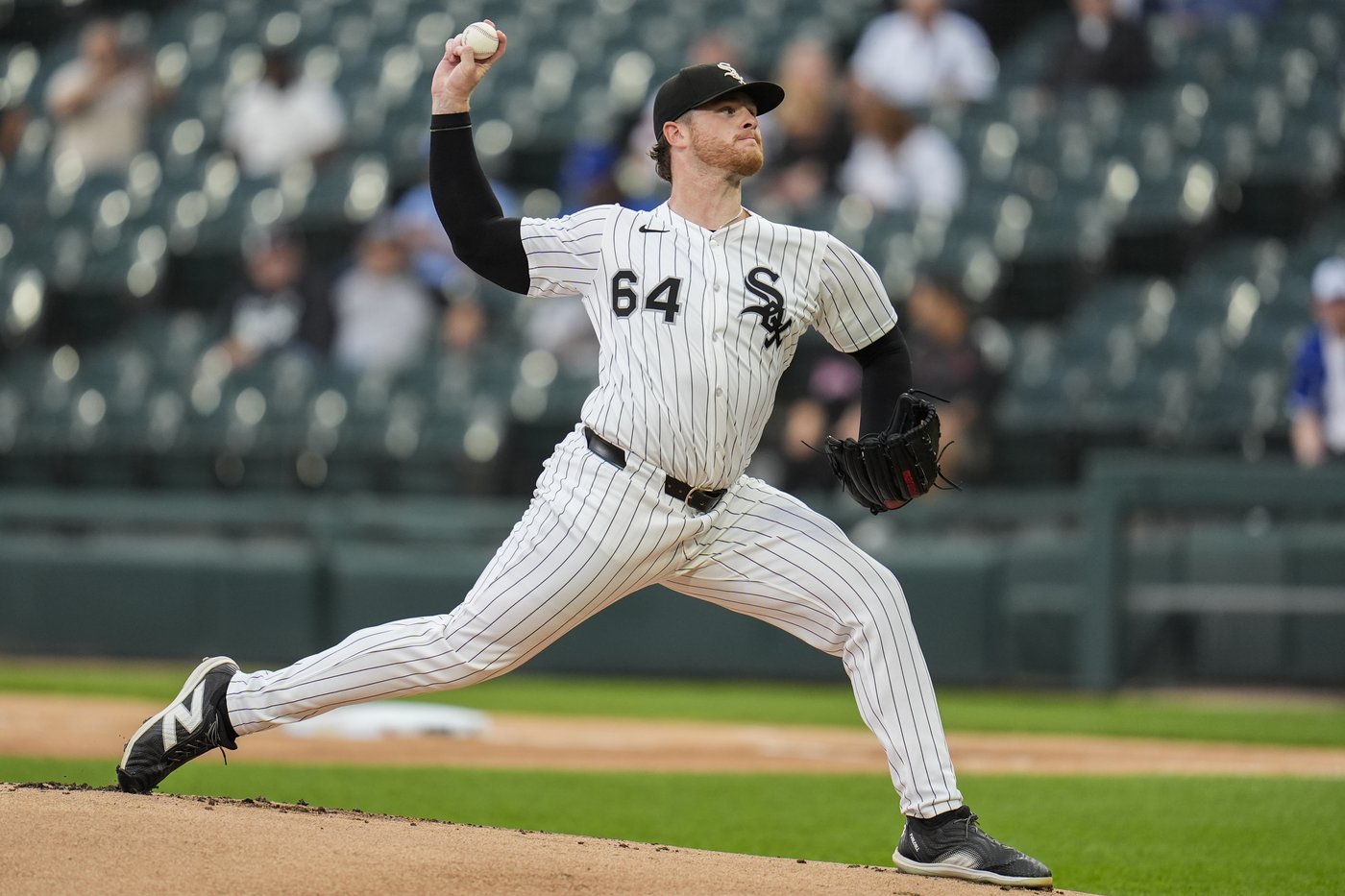 Shane Smith gives up 1 hit in a career-high 7 innings, White Sox beat the Royals 7-0 | iNFOnews.ca