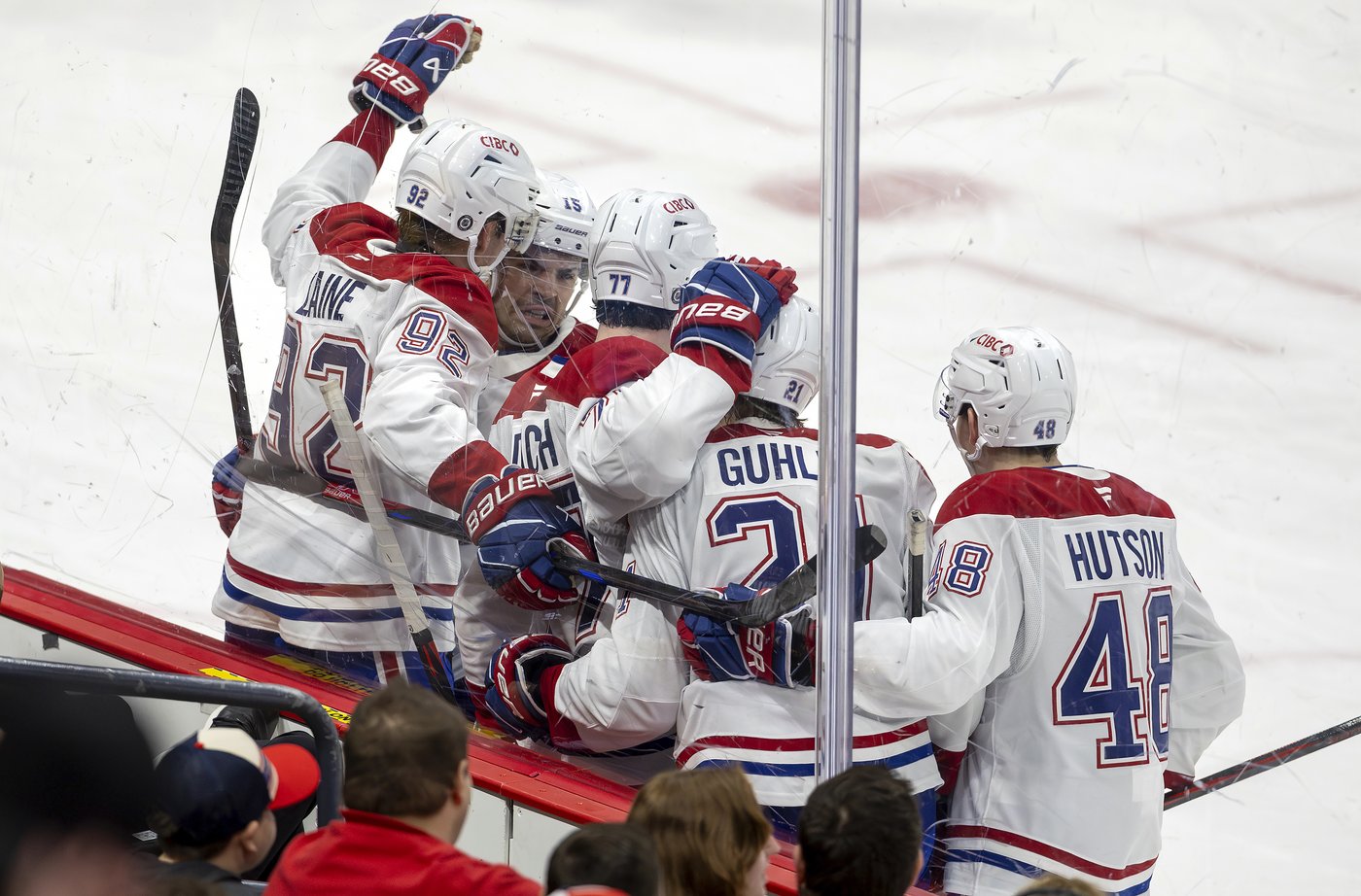Dobes gets shutout in NHL debut, Canadiens blank Panthers 4-0 | iNFOnews.ca