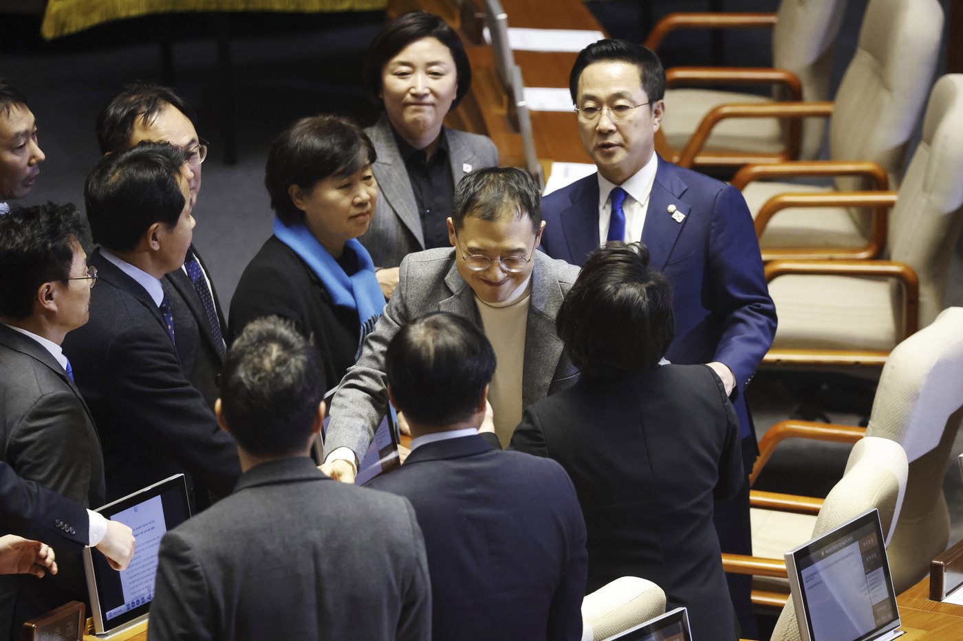 South Korean prosecutors detain ex-defense chief over martial law imposition | iNFOnews.ca South Korean prosecutors detain ex-defense chief over martial law imposition | iNFOnews.ca