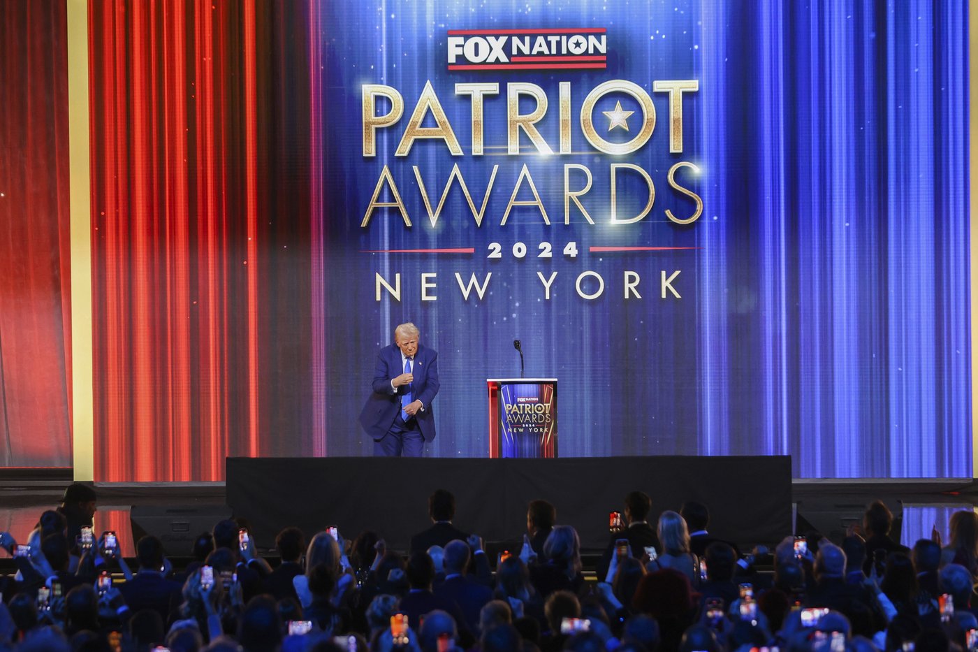 Trump talks up his transition and election victory as he receives Fox Nation award | iNFOnews.ca