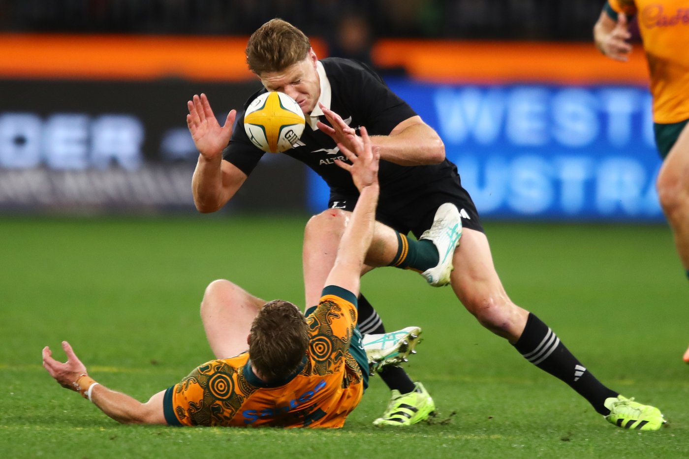 New Zealand unveils All Blacks squad for its first Grand Slam tour in 15 years | iNFOnews.ca