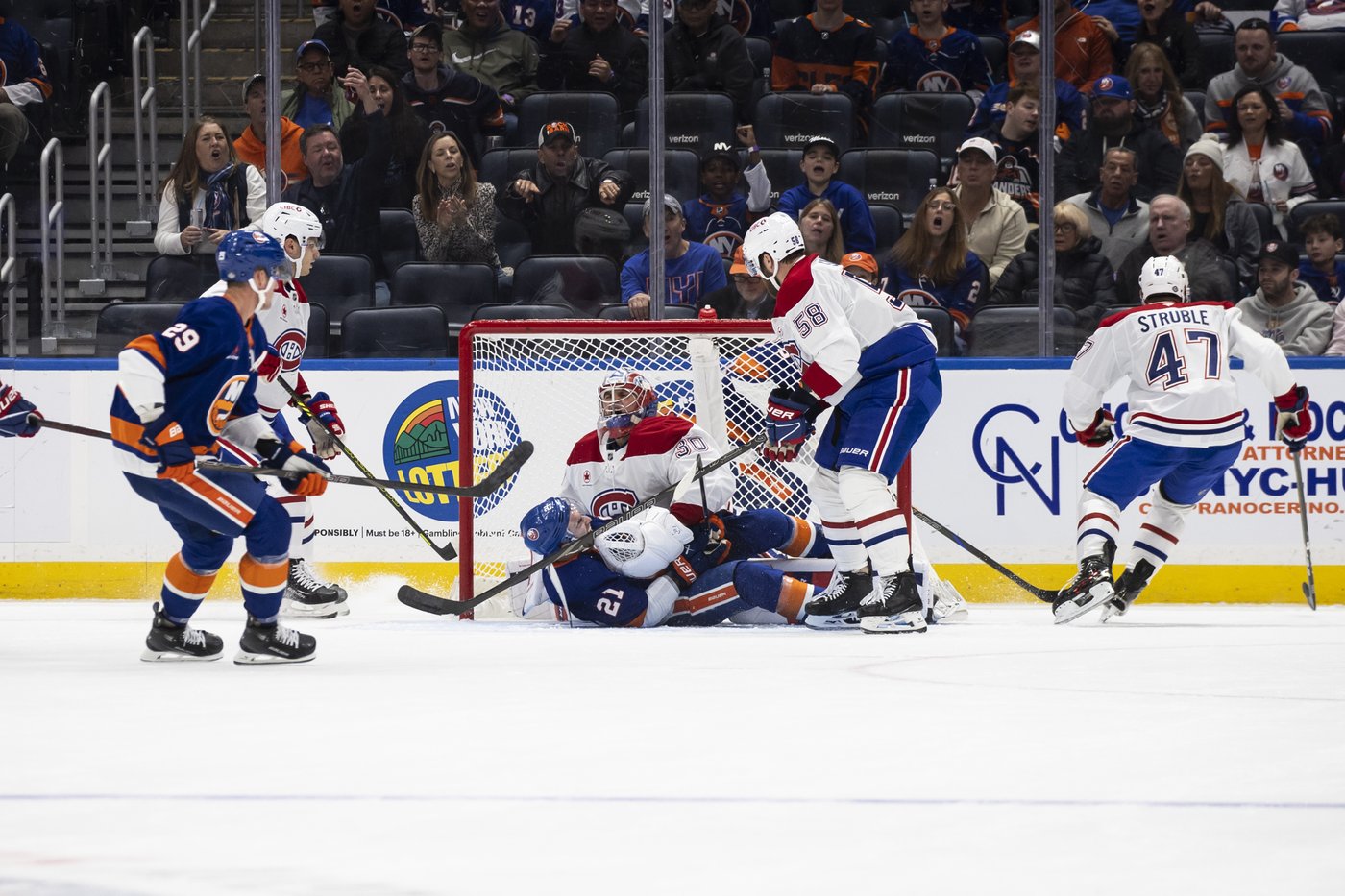 Dobson scores in 9th round of shootout, Islanders edge Canadiens 4-3 | iNFOnews.ca