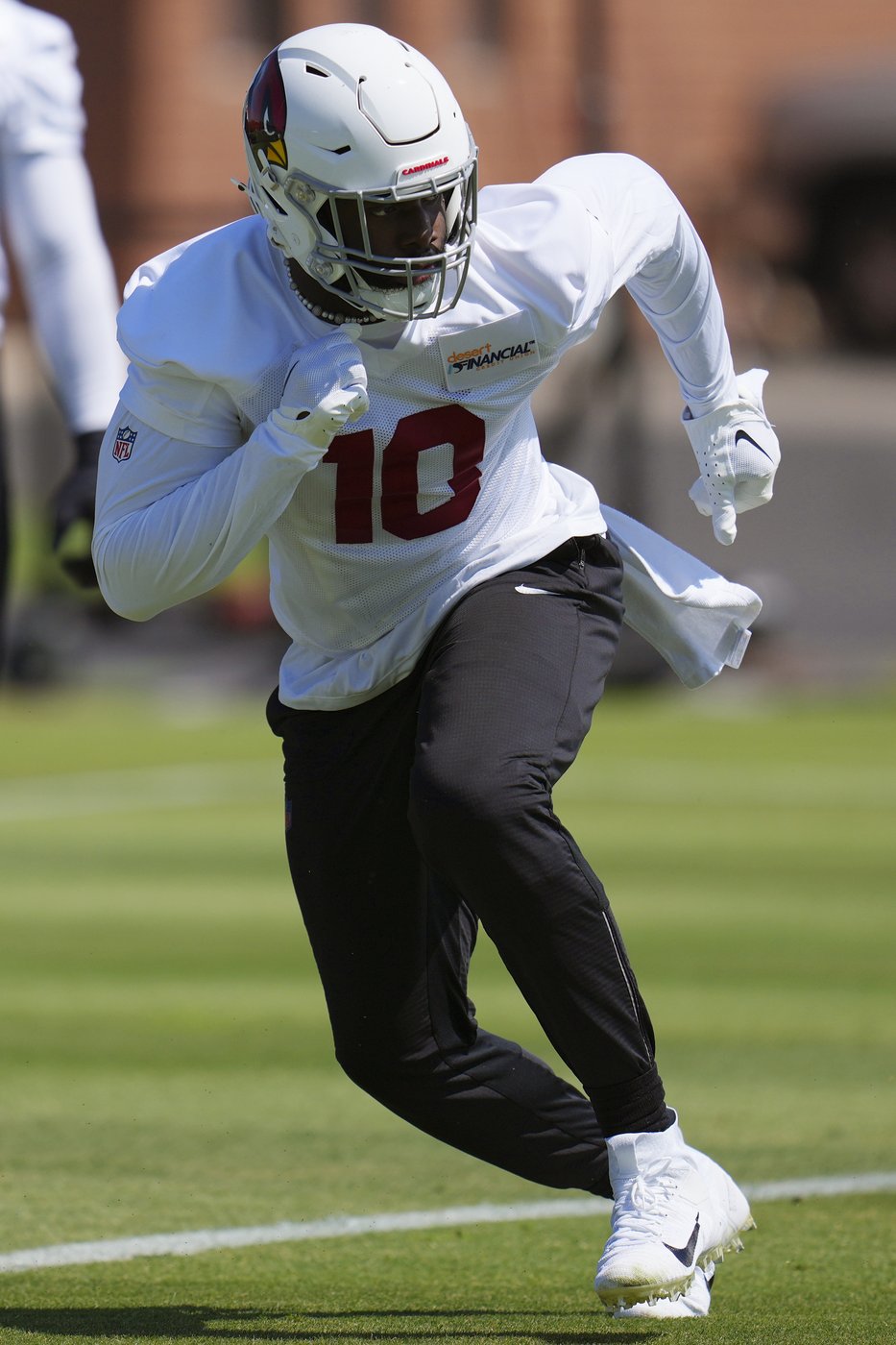 New Cardinals edge rusher Josh Sweat works to bring franchise same success he had in Philly | iNFOnews.ca New Cardinals edge rusher Josh Sweat works to bring franchise same success he had in Philly | iNFOnews.ca