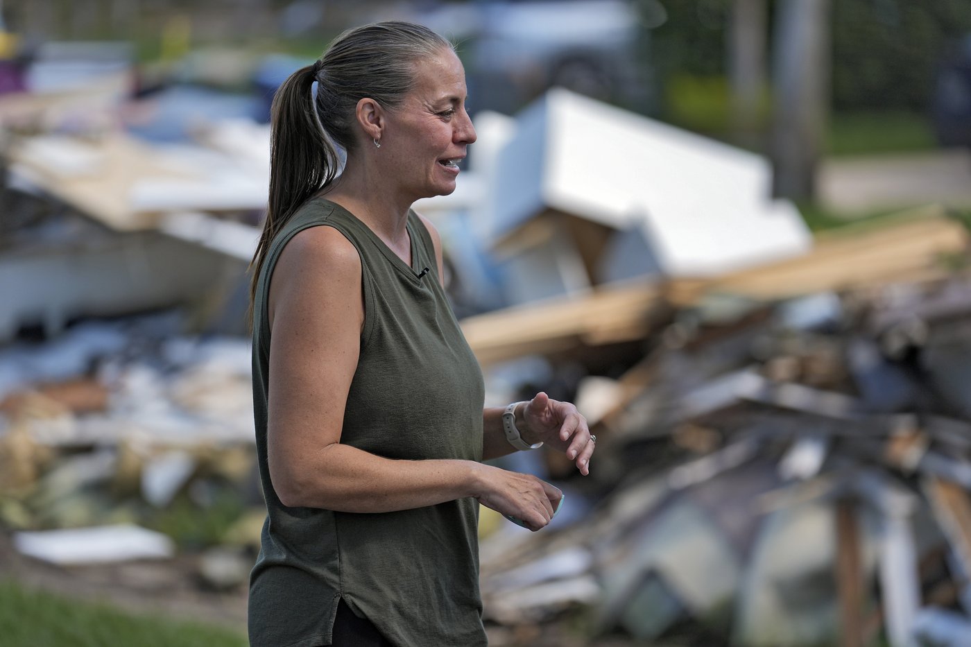 Florida neighbors band together to recover after one-two punch from hurricanes Helene and Milton | iNFOnews.ca