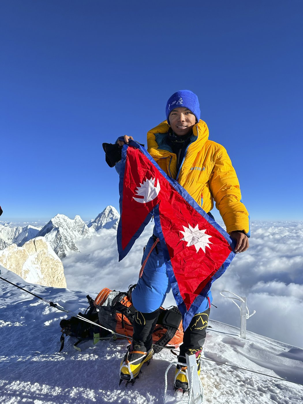 Record-setting teen climber says Sherpas should be leading climbs | iNFOnews.ca Record-setting teen climber says Sherpas should be leading climbs | iNFOnews.ca