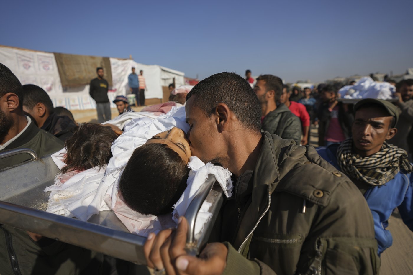 Middle East latest: ICC issues warrant for Israel's Netanyahu as Gaza death toll soars past 44,000 | iNFOnews.ca Middle East latest: ICC issues warrant for Israel's Netanyahu as Gaza death toll soars past 44,000 | iNFOnews.ca