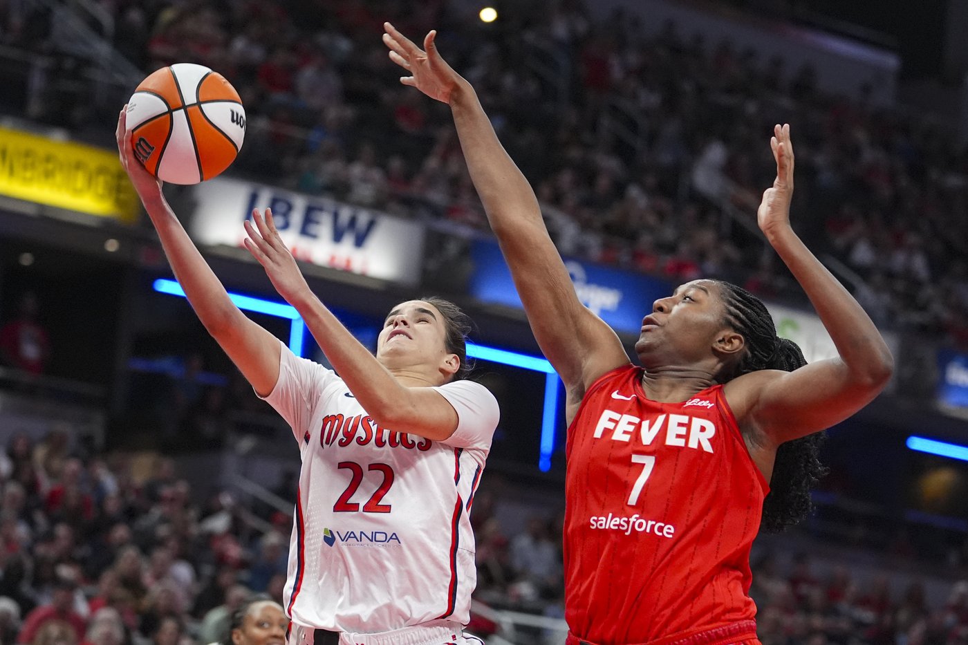 Sonia Citron's 21 points and Kiki Iriafen's double-double lead the Mystics past the Fever 88-84 | iNFOnews.ca