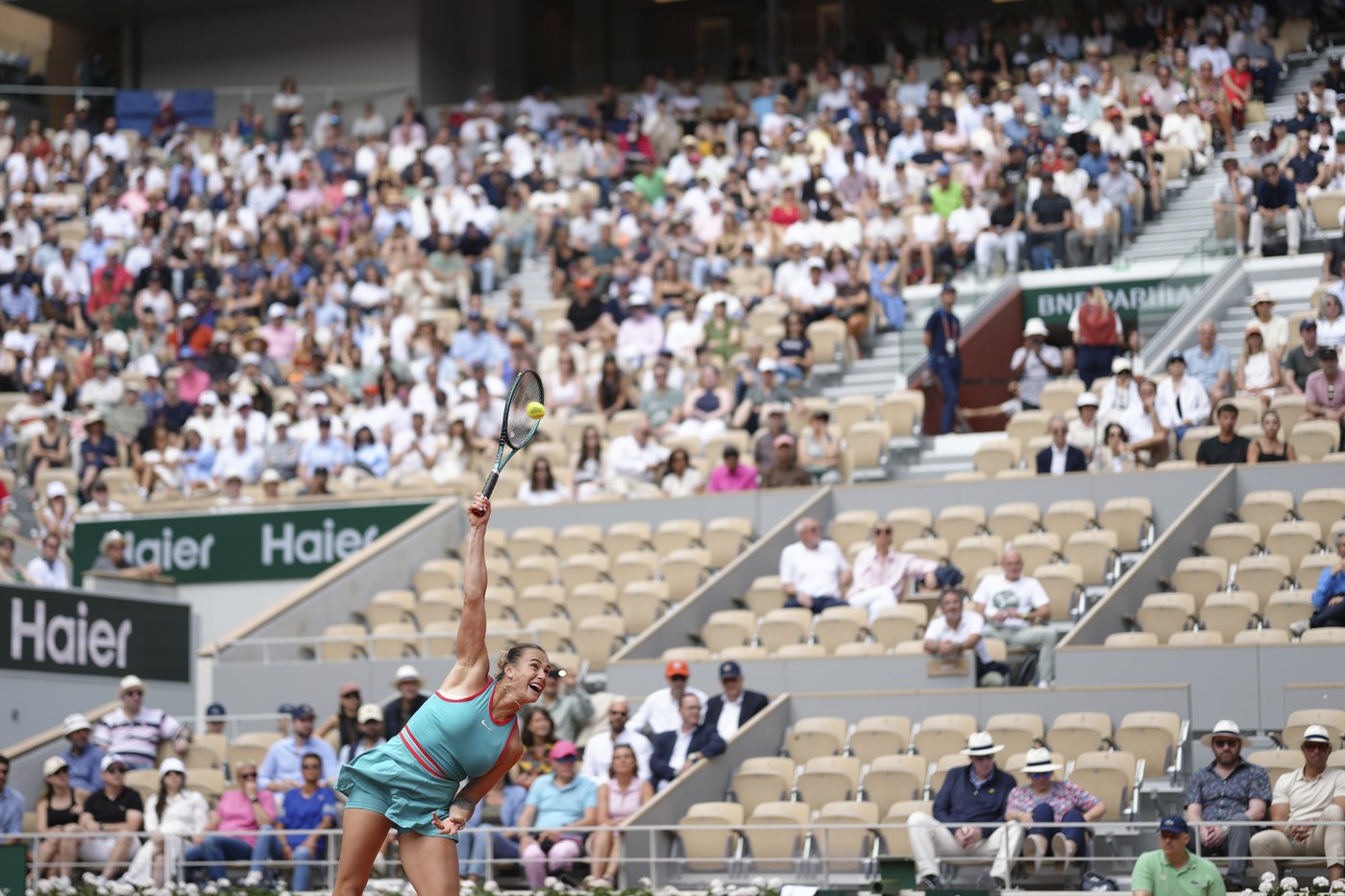 Top-ranked Sabalenka plays in front of empty seats at French Open, calls for fairer scheduling | iNFOnews.ca