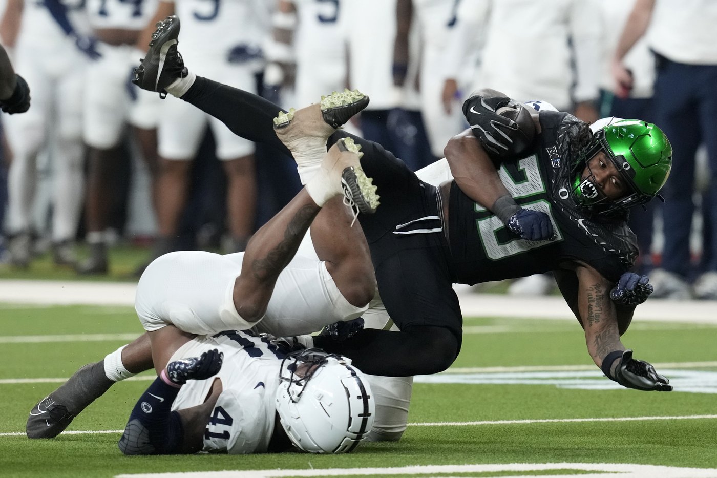 Oregon, Penn State amass 55 points to set Big Ten title game 1st-half scoring record | iNFOnews.ca Oregon, Penn State amass 55 points to set Big Ten title game 1st-half scoring record | iNFOnews.ca
