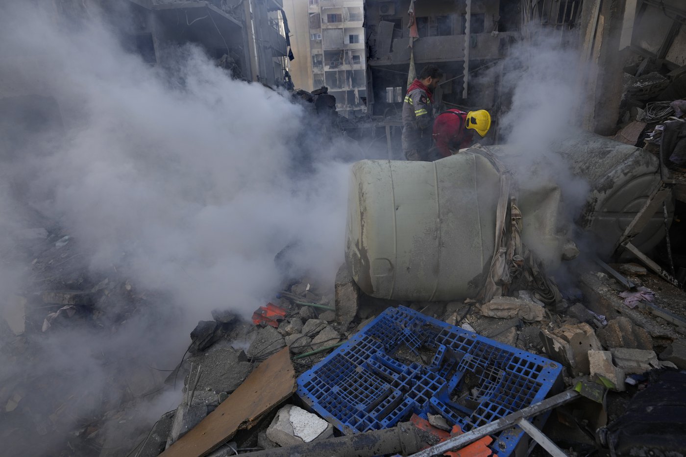 Israeli strikes in central Beirut kill at least 20 as diplomats push for a cease-fire | iNFOnews.ca Israeli strikes in central Beirut kill at least 20 as diplomats push for a cease-fire | iNFOnews.ca