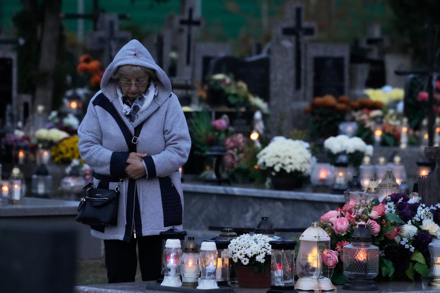 Catholics honor All Saints’ Day with family gatherings and cemetery visits across Poland | iNFOnews.ca Catholics honor All Saints’ Day with family gatherings and cemetery visits across Poland | iNFOnews.ca