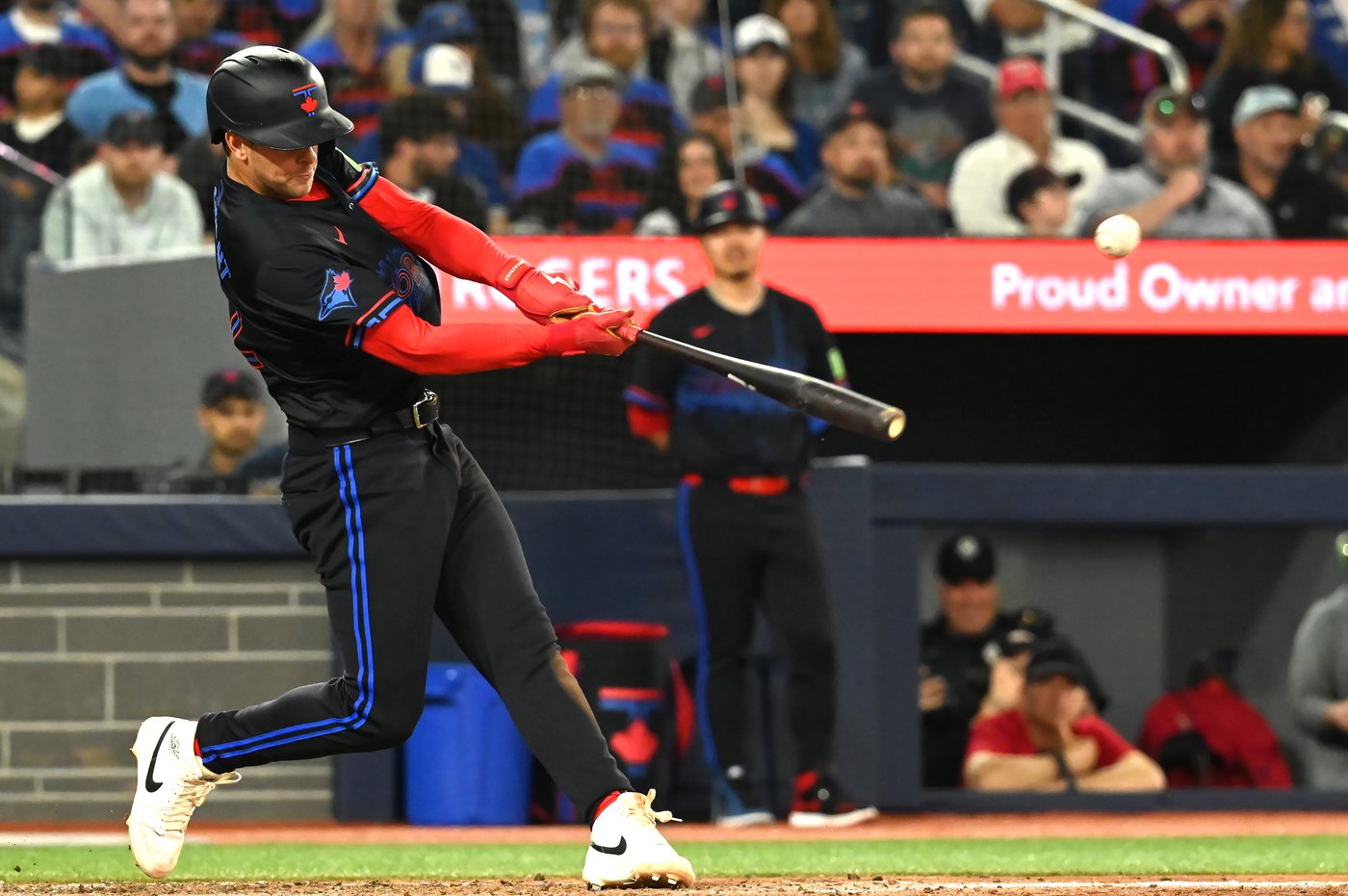Bats deliver again as Blue Jays use 15-hit attack in 11-7 win over Athletics | iNFOnews.ca Bats deliver again as Blue Jays use 15-hit attack in 11-7 win over Athletics | iNFOnews.ca