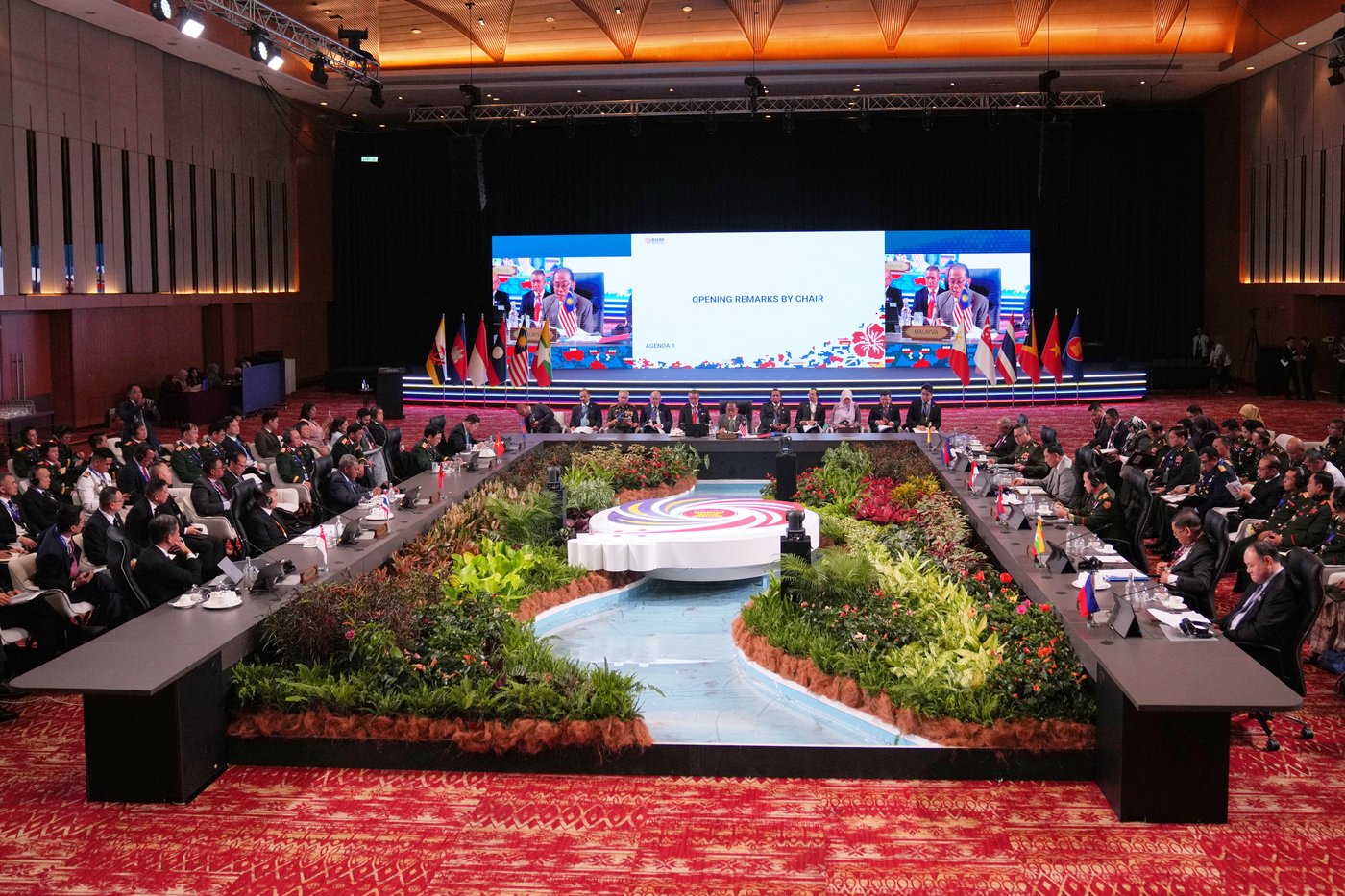 US defense chief vows to 'stoutly defend' Indo-Pacific interests in talks with China | iNFOnews.ca US defense chief vows to 'stoutly defend' Indo-Pacific interests in talks with China | iNFOnews.ca