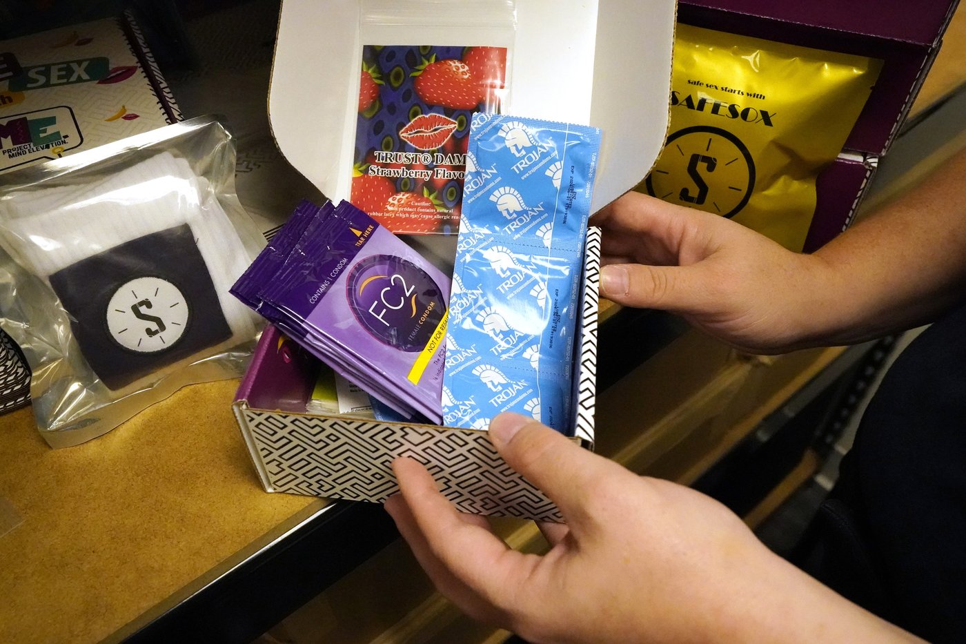 Florida officials pressure schools to roll back sex ed lessons on contraception and consent | iNFOnews.ca
