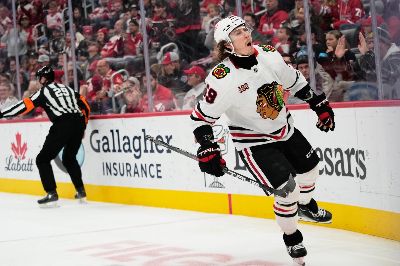 Connor Bedard scores, gets 2 assists to lead Blackhawks over Red Wings 5-1 | iNFOnews.ca Connor Bedard scores, gets 2 assists to lead Blackhawks over Red Wings 5-1 | iNFOnews.ca