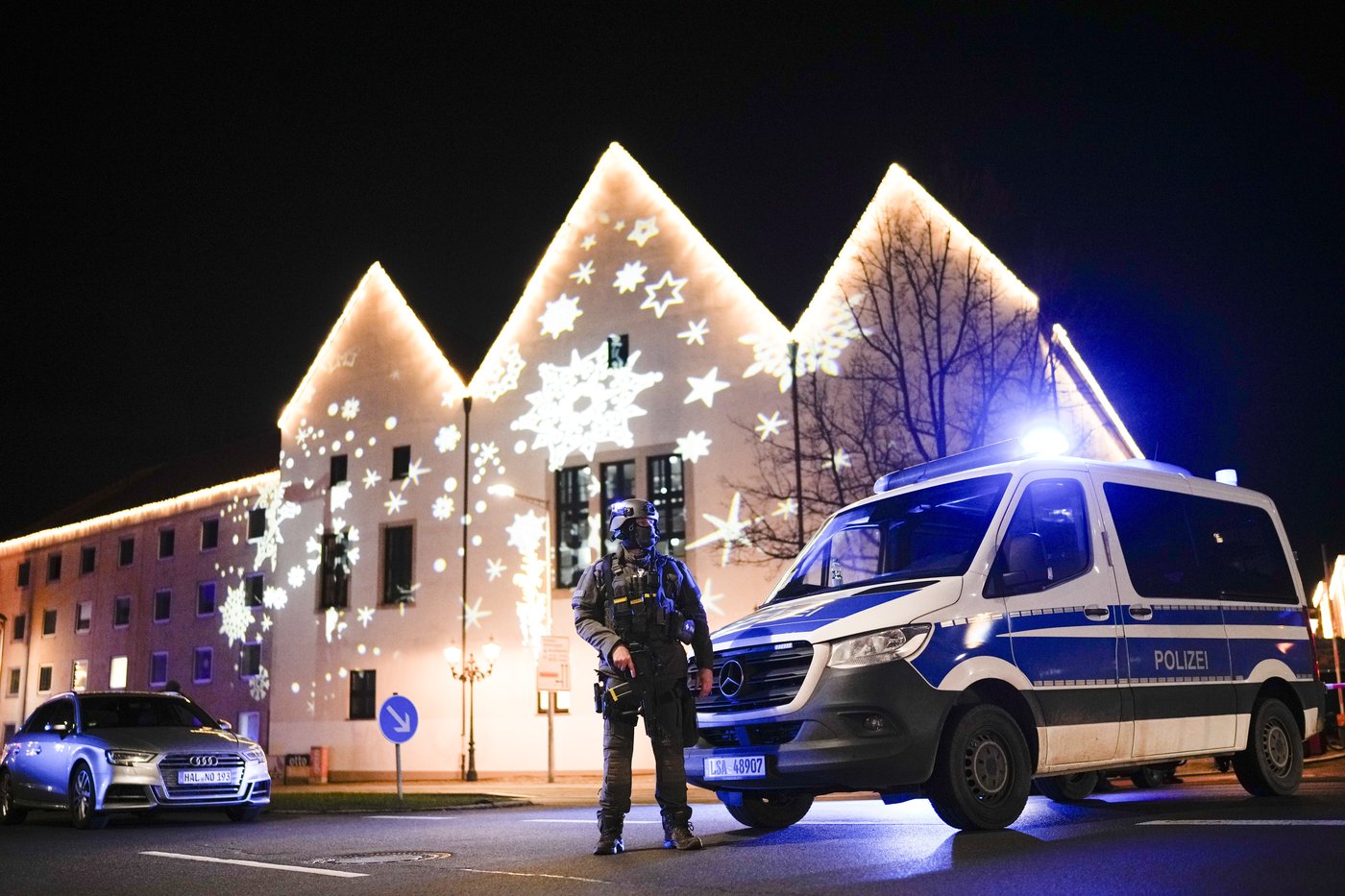 Germans mourn attack on Christmas market with no answers about why | iNFOnews.ca