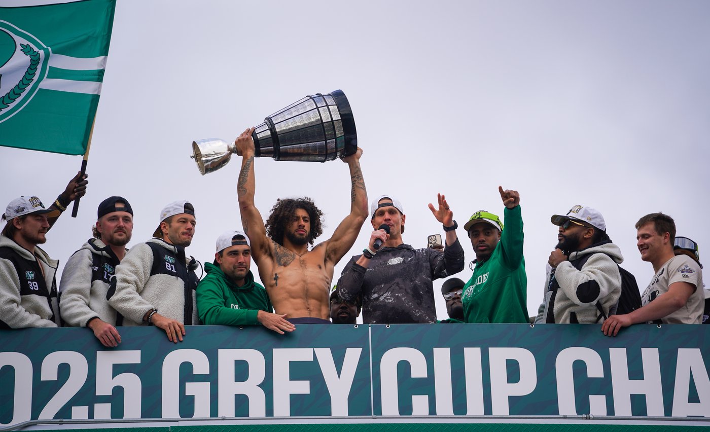 'Not a dream': Grey Cup champions Saskatchewan Roughriders hold parade in Regina | iNFOnews.ca