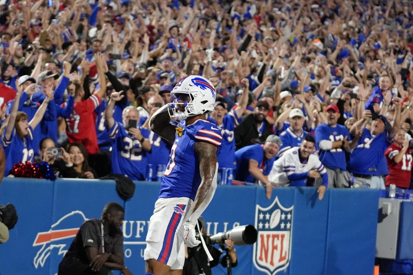 Josh Allen throws 4 TD passes and the Bills roll to a 47-10 win over the unraveling Jaguars | iNFOnews.ca