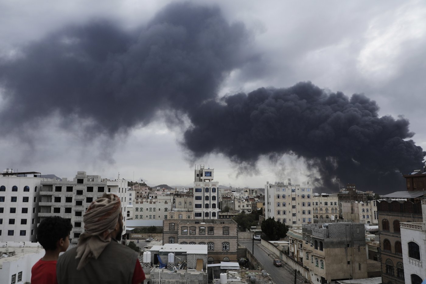 Israel says it has disabled Yemen's main airport with airstrikes against rebels | iNFOnews.ca
