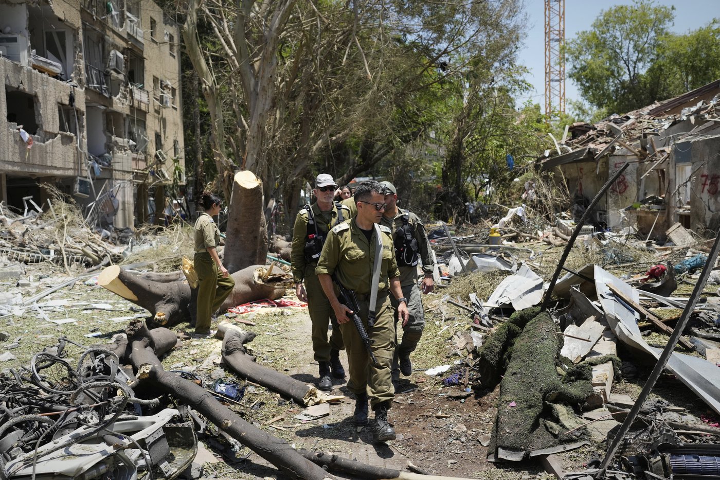 Iranian missile fired after US strikes causes heavy damage but few injuries in Tel Aviv | iNFOnews.ca