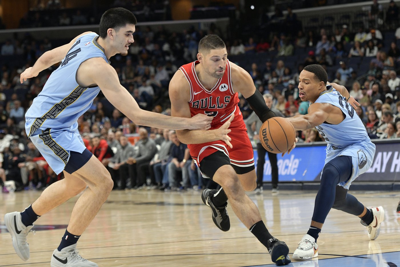 LaVine, Vucevic key fourth-quarter rally as Bulls defeat Grizzlies 126-123 | iNFOnews.ca LaVine, Vucevic key fourth-quarter rally as Bulls defeat Grizzlies 126-123 | iNFOnews.ca