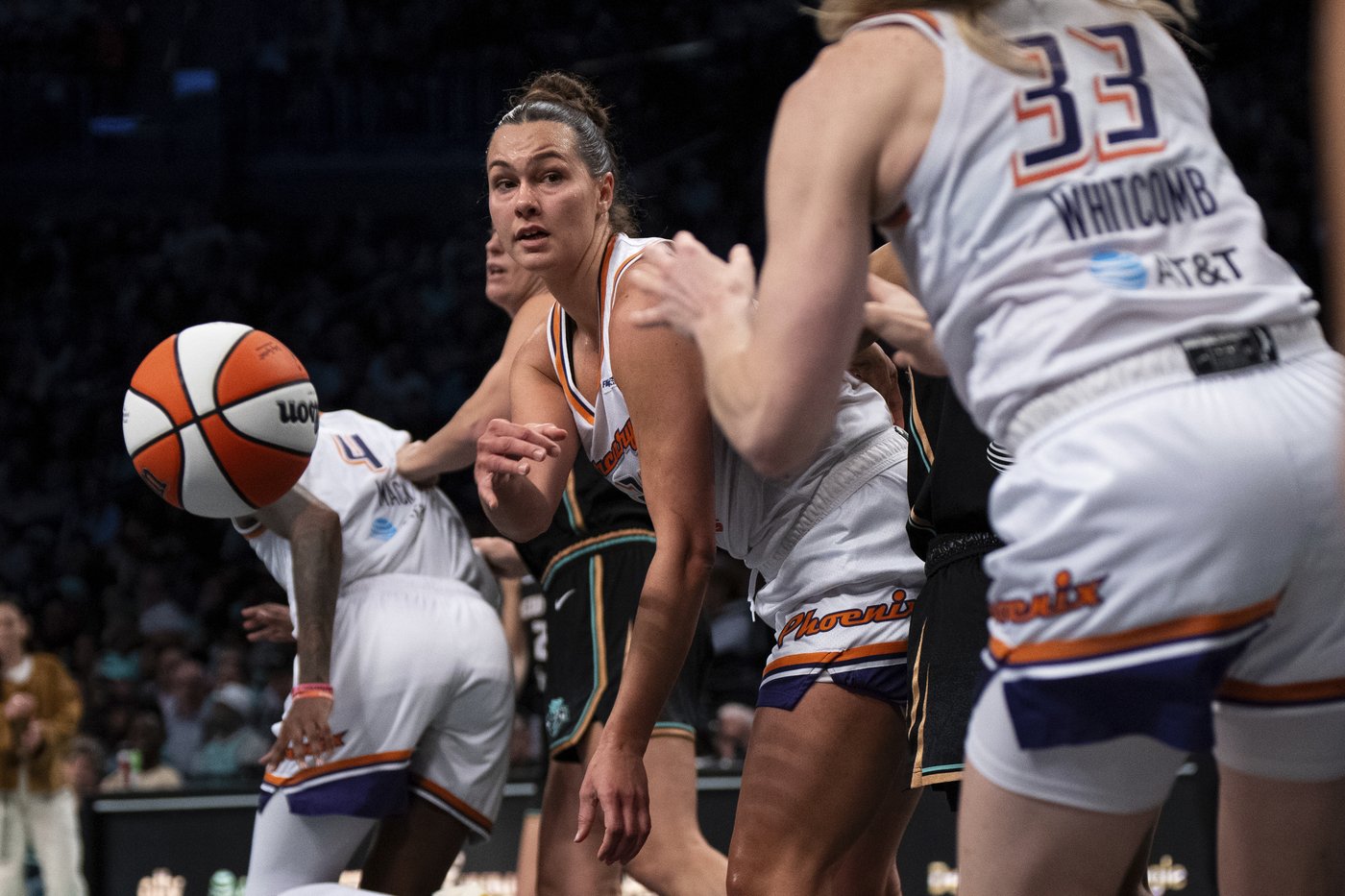 Phoenix Mercury beat New York Liberty 86-60 to even series | iNFOnews.ca Phoenix Mercury beat New York Liberty 86-60 to even series | iNFOnews.ca