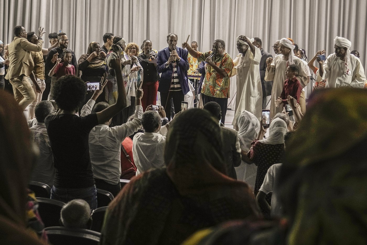 In music and dance, Sudanese performers transport refugee audiences back home | iNFOnews.ca In music and dance, Sudanese performers transport refugee audiences back home | iNFOnews.ca