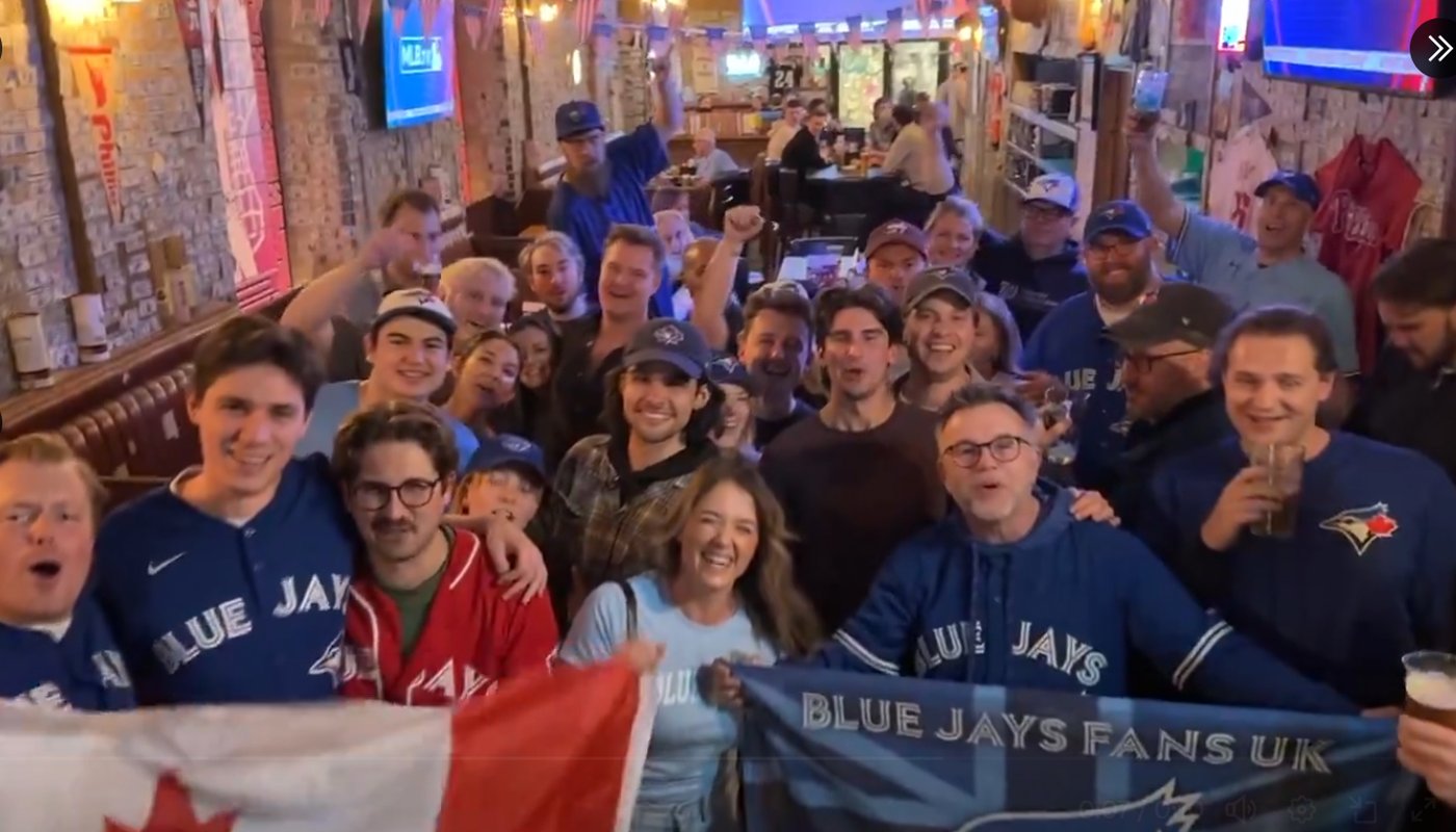 'An absolute blast': Dozens of Blue Jays fans in UK gather for Game 1 of World Series | iNFOnews.ca