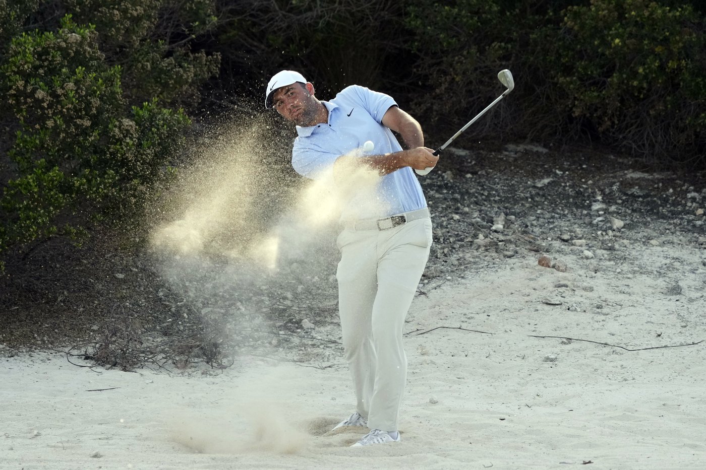 Scottie Scheffler injures right hand on a broken glass, withdraws from PGA Tour opener in Hawaii | iNFOnews.ca Scottie Scheffler injures right hand on a broken glass, withdraws from PGA Tour opener in Hawaii | iNFOnews.ca