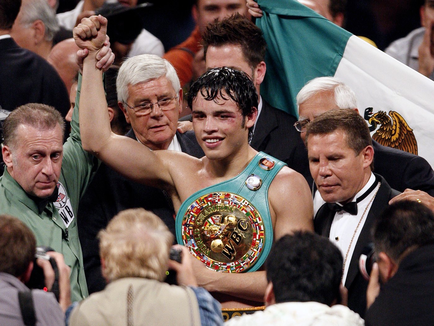 In Sinaloa's capital, news of a boxing scion's arrest and allegations of cartel ties cause unease | iNFOnews.ca In Sinaloa's capital, news of a boxing scion's arrest and allegations of cartel ties cause unease | iNFOnews.ca