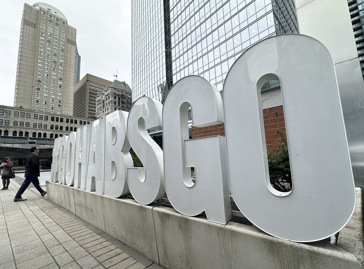 Montreal buses remove 'Go! Canadiens Go!' after complaint to language watchdog | iNFOnews.ca Montreal buses remove 'Go! Canadiens Go!' after complaint to language watchdog | iNFOnews.ca