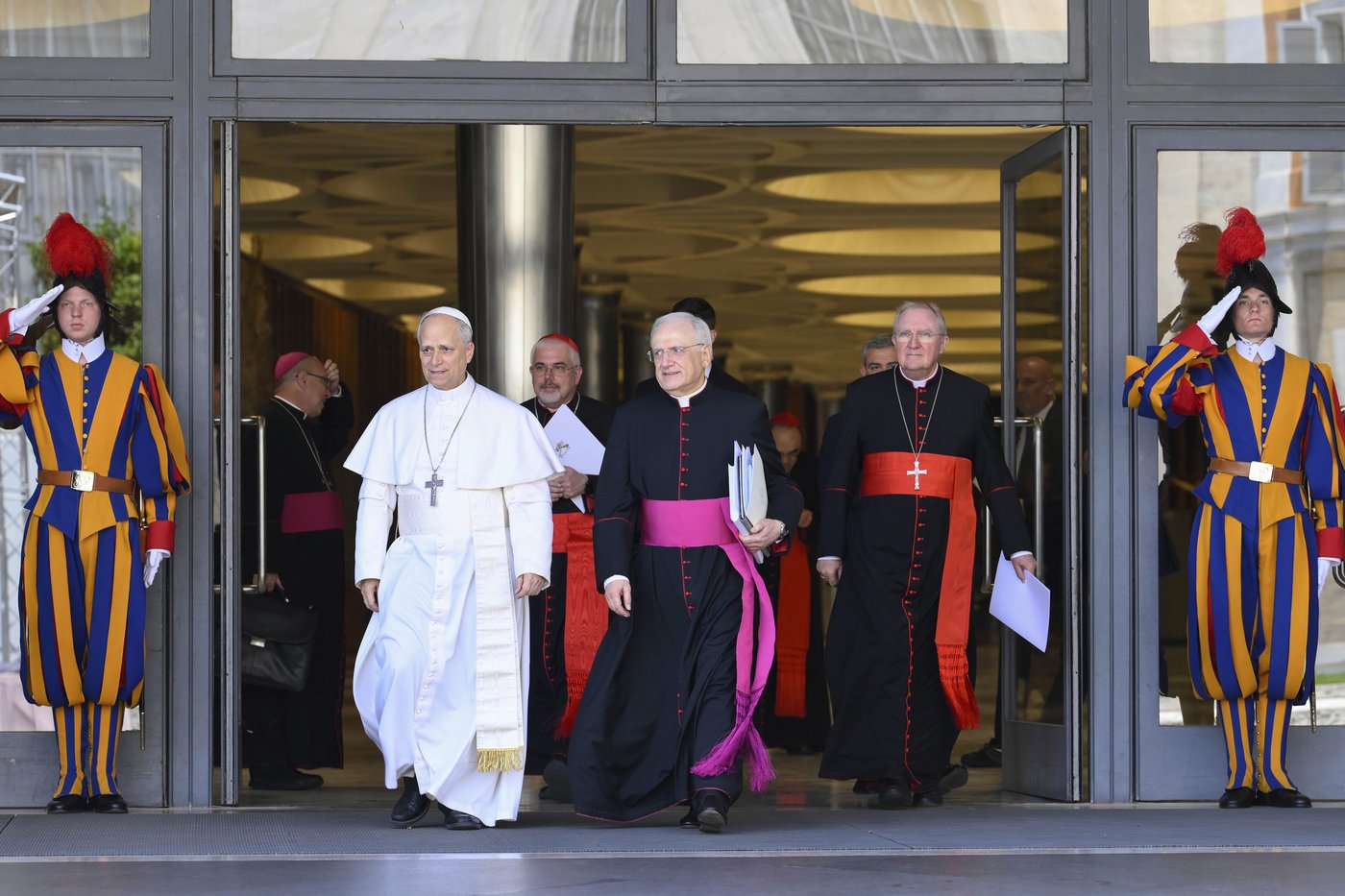 Pope Leo XIV lays out vision of papacy and identifies AI as a main challenge for humanity | iNFOnews.ca