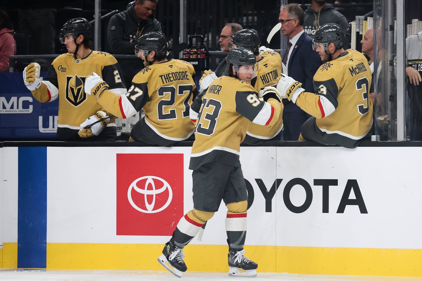Marner scores first goals as a Golden Knight in 6-1 win over Flames; Stone injured | iNFOnews.ca Marner scores first goals as a Golden Knight in 6-1 win over Flames; Stone injured | iNFOnews.ca