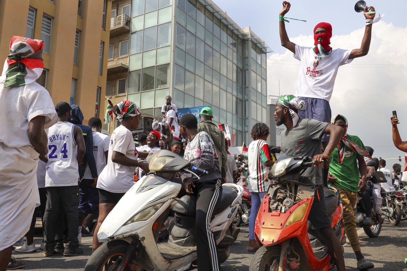 Ghana's ex-President John Mahama is set to return after rival concedes election | iNFOnews.ca
