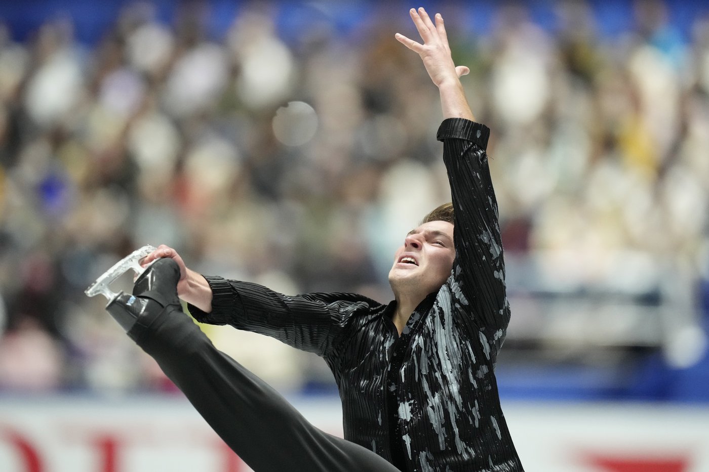 Kagiyama and Sakamoto lead Japanese sweep of men’s and women's short programs at NHK Trophy | iNFOnews.ca