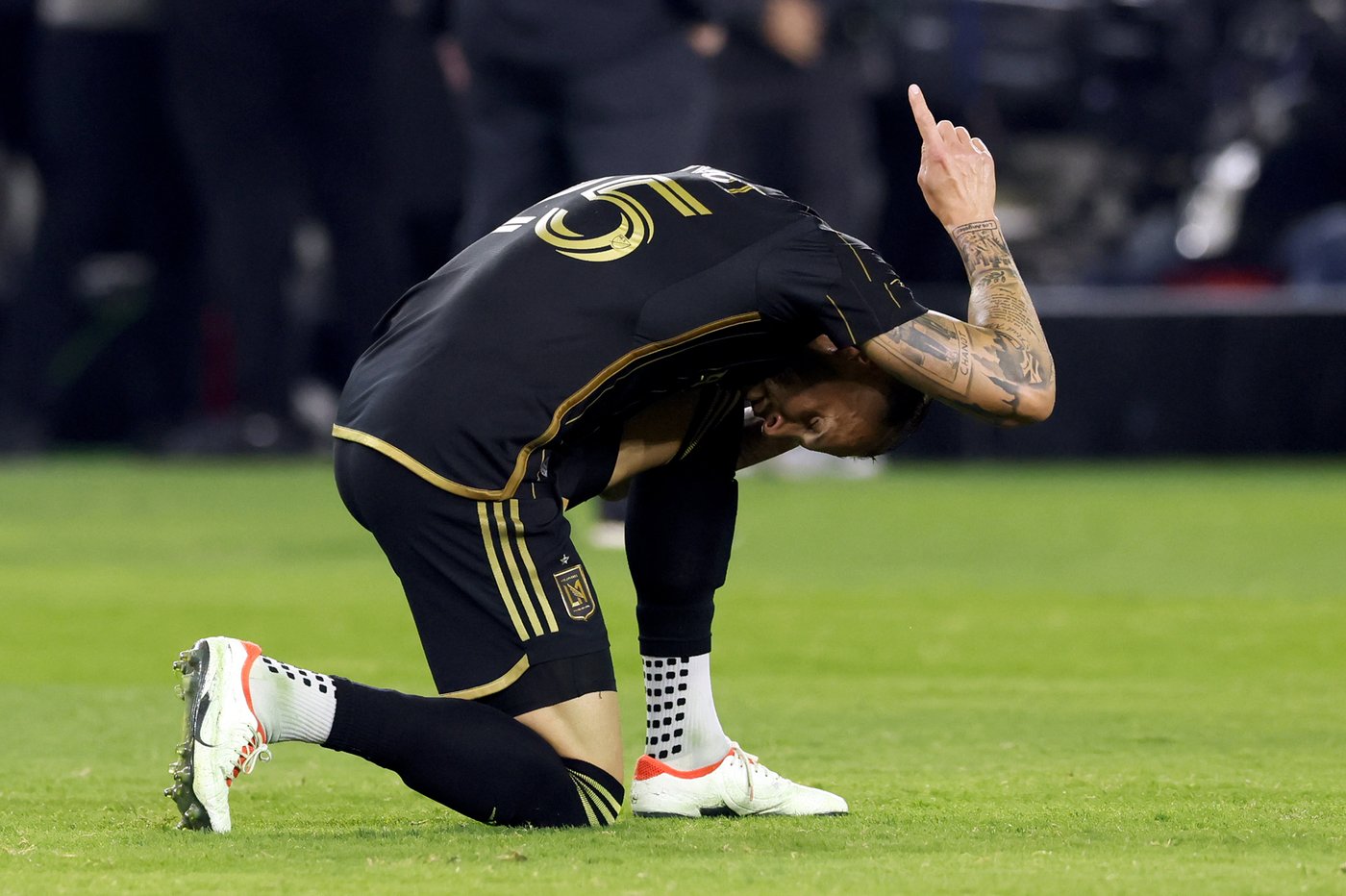 Mateusz Bogusz, Hugo Lloris lead LAFC over Whitecaps 1-0 in rubber match of first-round MLS series | iNFOnews.ca