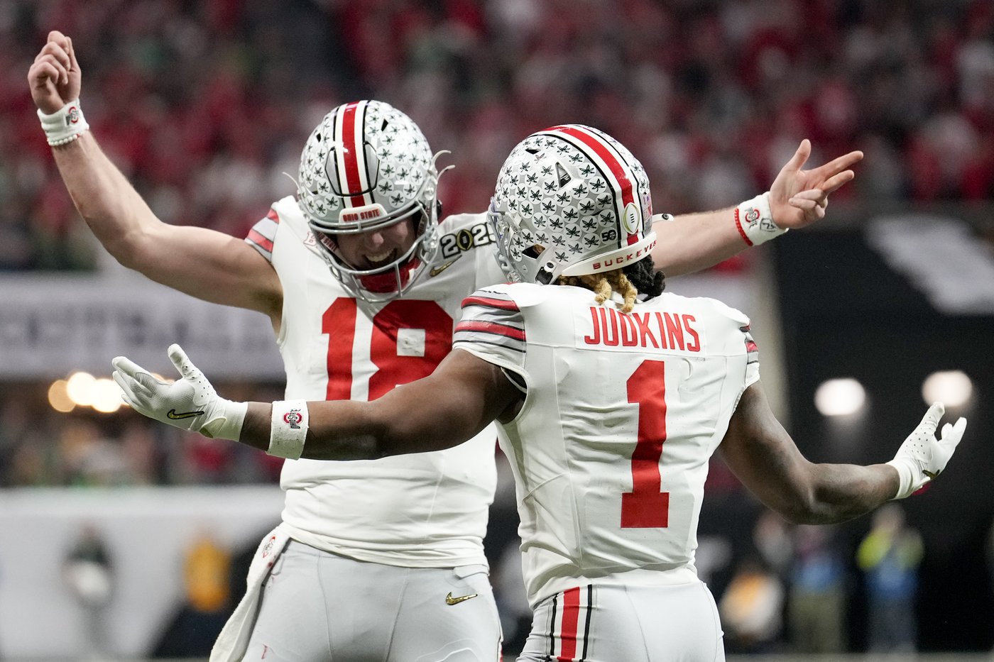 AP's all-College Football Playoff team features an all-Ohio State offensive backfield | iNFOnews.ca