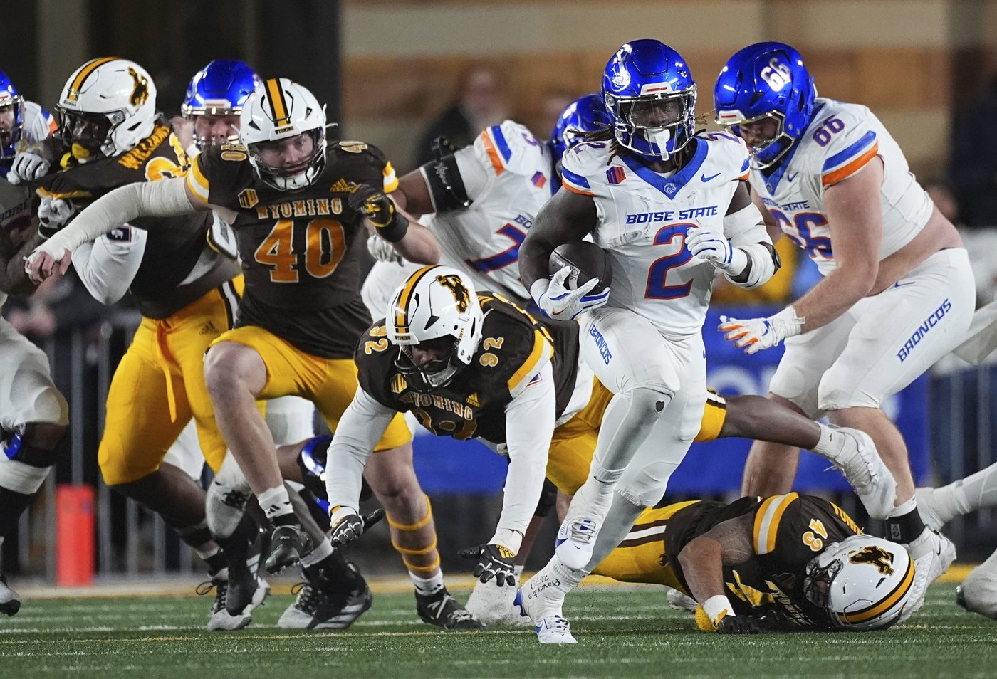 No. 12 Boise State holds off stubborn Wyoming 17-13 and advances to Mountain West title game | iNFOnews.ca